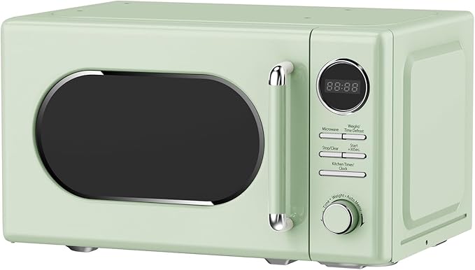 Magic Chef MC77CMM 0.7-Cu. Ft. 700-Watt Retro Countertop Microwave (Green)