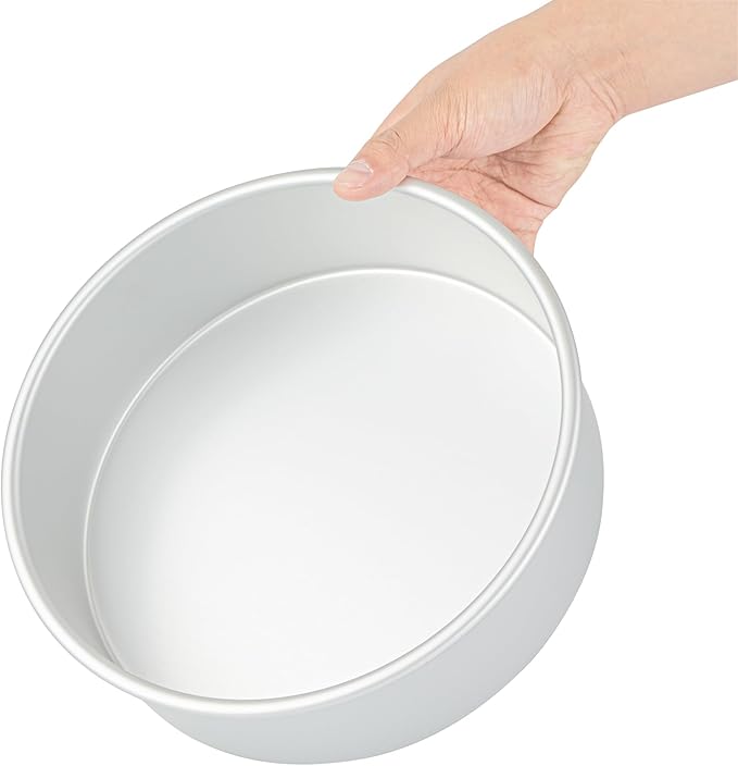 Restaurantware 9" x 9" x 3" Aluminum Round Cake Pan 2 Pack Met Lux Greaseproof, Straight-Sided Oven-Safe Baking Pan For Even Cooking