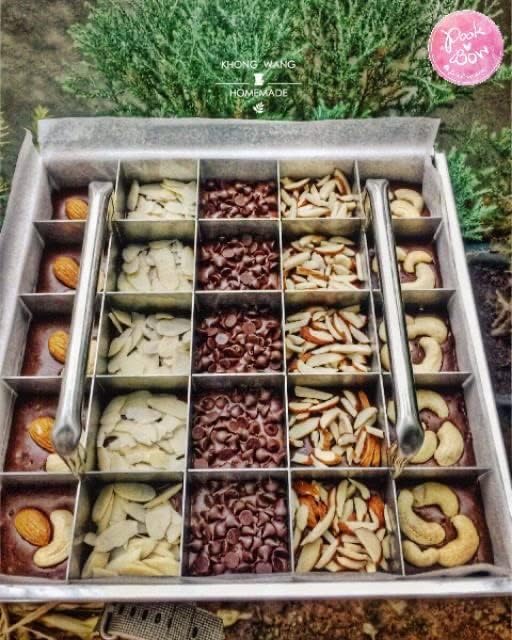 Stainless Brownie Cutter - 8,9,10,11,12 Inch Heavy Duty Baking Pan or Slicer Ensures Perfect Crispy Edges - Cake Portion Cutter (12x12" 24 Pcs.)