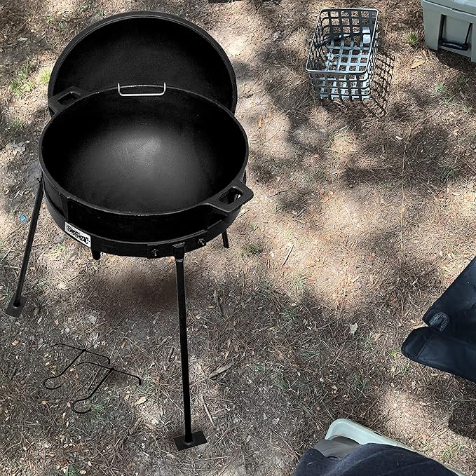 Bayou Classic 5 Gallon Cast Iron Jambalaya Pot, with Lid & Stand, Black