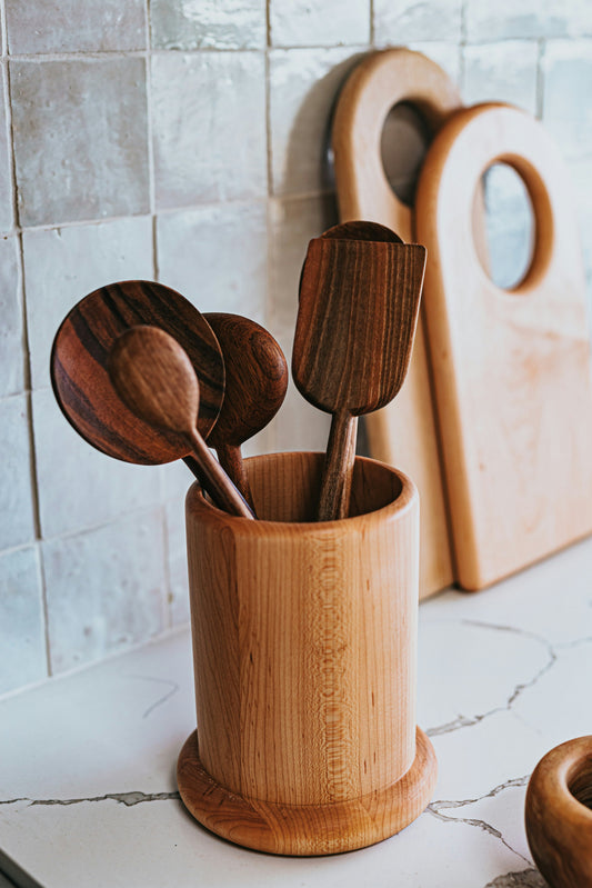 [KITCHMENT] The "Vinegar Spray Odor Neutralizer": How to stop wooden spoons and spatulas from holding garlic and onion smells