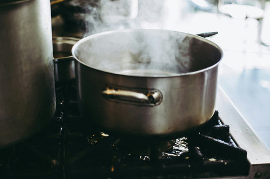 [KITCHMENT] The "Wooden Spoon Barrier": How to stop boiling pot water from overflowing onto your stove