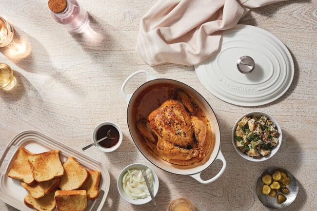 Le Creuset Enameled Cast Iron Signature Oval Dutch Oven, 6.75 qt., White