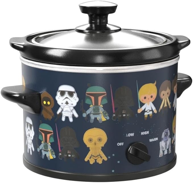 Uncanny Brands Star Wars 2-Quart Slow Cooker- Kitchen Appliance