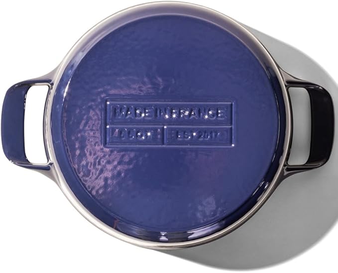 Made In Cookware - Dutch Oven 5.5 Quart - Blue - Enameled Cast Iron - Exceptional Heat Retention & Durability - Professional Cookware - Crafted in France - Induction Compatible