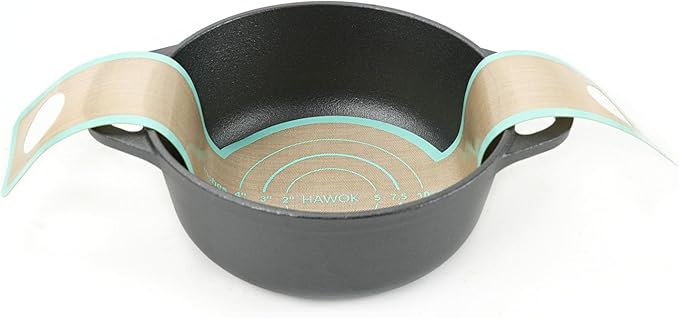 HAWOK Cast Iron Pre-seasoned Mini Dutch oven, Dia. 18 cm/7 inch, 1.5 Quart, with Silicone Bread Sling Black