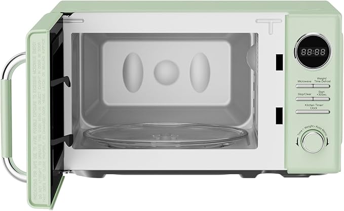 Magic Chef MC77CMM 0.7-Cu. Ft. 700-Watt Retro Countertop Microwave (Green)