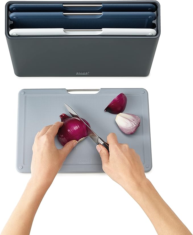 Joseph Joseph Folio 4-Piece Colour coded Cutting Board Set, Slimline case for organized Kitchen storage, Graphite