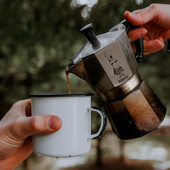 Bialetti - Moka Espress: Iconic Stovetop Espresso Maker, Makes Real Italian Coffee, Moka Pot 6 Cups (6 Oz), Aluminium, Silver
