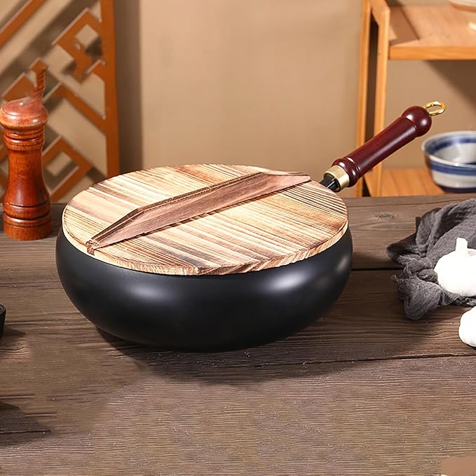 Cast Iron Skillet, Uncoating Cast Iron Pot, Japanese Hand-Forged Non-Stick Ironpan, Hand Forged Frying Pan with Lid and Wooden Handle, for Gas Stoves Induction Hobs (Wooden Lid)