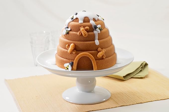 Nordic Ware Beehive Cake Pan, 10 Cup, Toffee