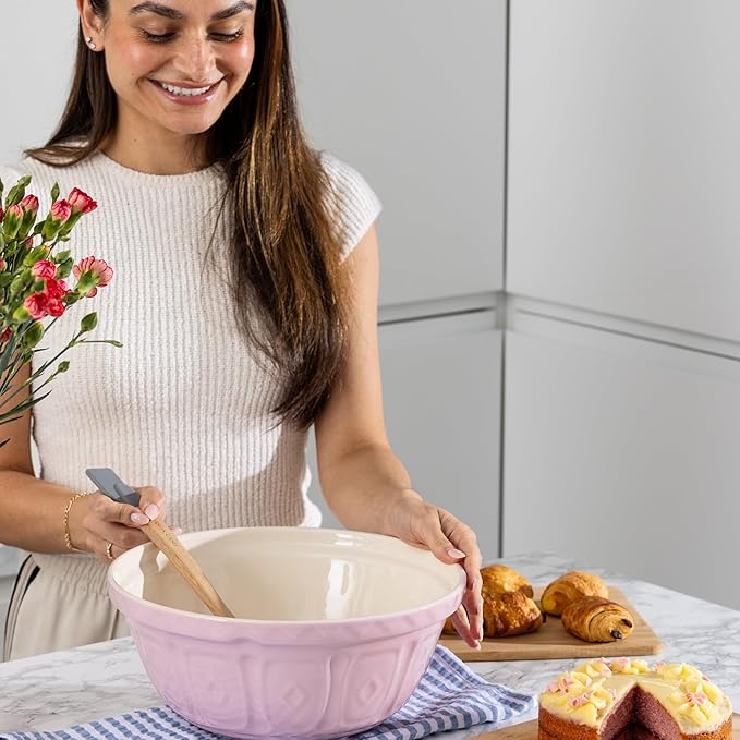 Mason Cash | Color Mix S18 Powder Pink Mixing Bowl - 2.85 Quart