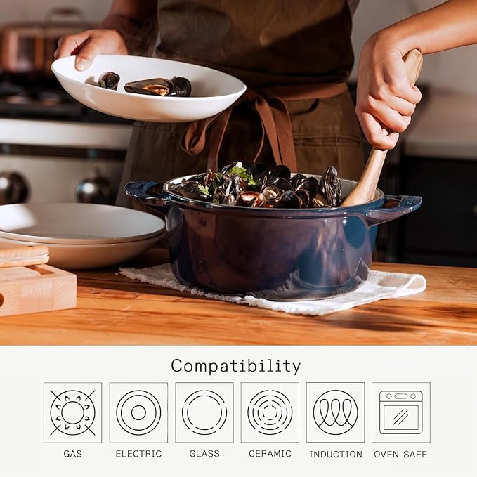 Made In Cookware - Dutch Oven 5.5 Quart - Blue - Enameled Cast Iron - Exceptional Heat Retention & Durability - Professional Cookware - Crafted in France - Induction Compatible
