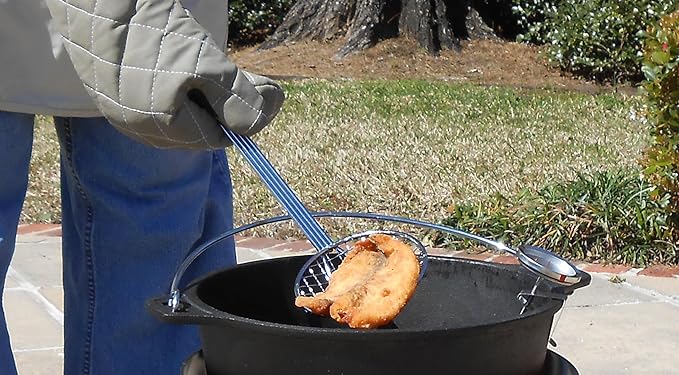 King Kooker CIFFB 6-Quart Cast-Iron Dutch Oven with Aluminum Lid and Basket