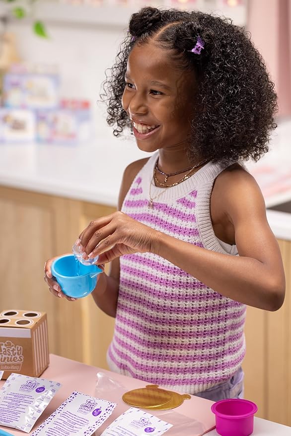 Goliath Tasty Tinies Bake Shop | Unicorn Bakery Party Pack | Red Velvet Cake Mix & Cream Cheese Flavor Frosting | Mix, Bake & Decorate 6 Real Mini Cakes | Includes Mini Tools & Ingredients | Ages 6+