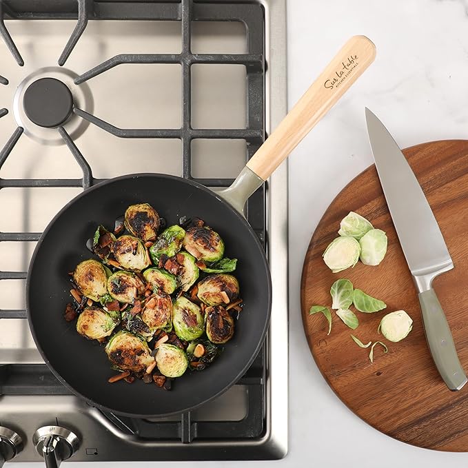 Sur La Table Kitchen Essential Main Canteen 9.5" Pre-Seasoned Cast Iron Skillet w/Wood Handle, Natural Nonstick Lightweight Frying Pan for Searing, Sautéing & Everyday Cooking - Juniper Green