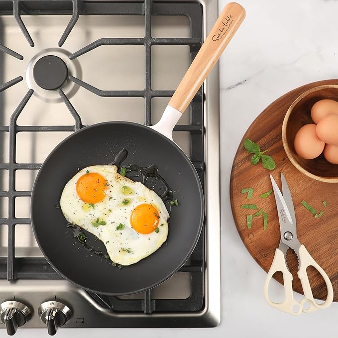 Sur La Table Kitchen Essential Main Canteen 9.5" Pre-Seasoned Cast Iron Skillet w/Wood Handle, Natural Nonstick Lightweight Frying Pan for Searing, Sautéing & Everyday Cooking - Eggshell White