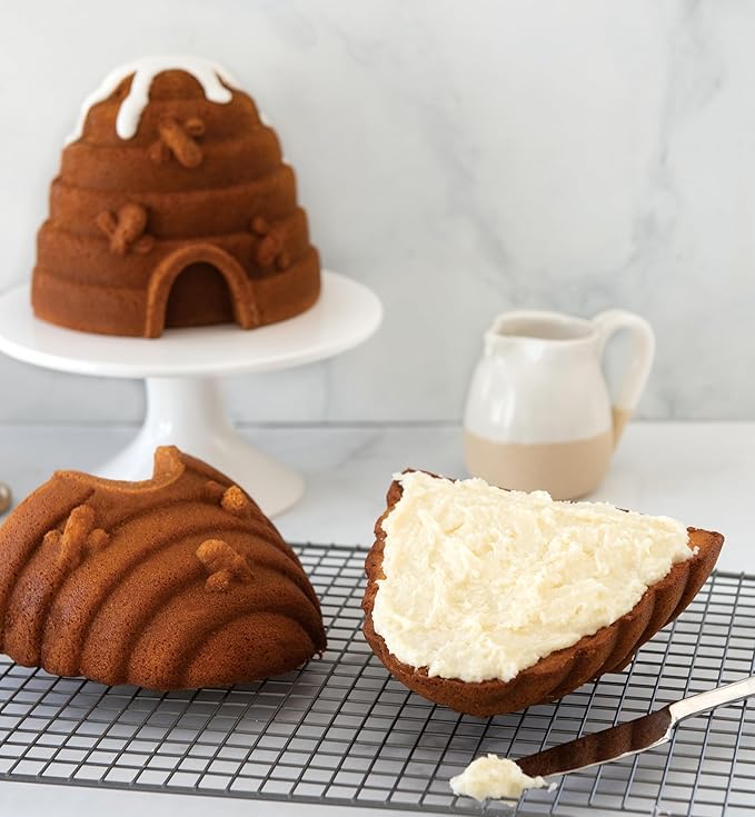 Nordic Ware Beehive Cake Pan, 10 Cup, Toffee
