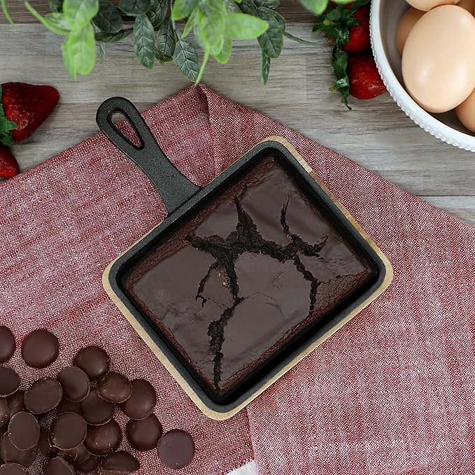 Elama MegaChef Cast Iron Mini Fry Pan/Saute Pan with Wood Tray, Cookware, Bakeware, Serveware