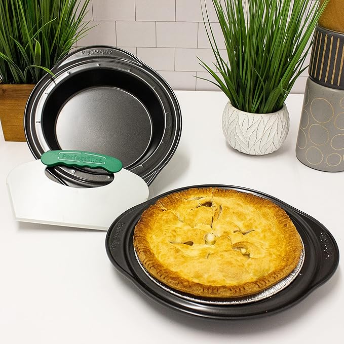 BergHOFF 3 Piece Perfect Slice Round Cake Pan set with Slicing Tool, Gray